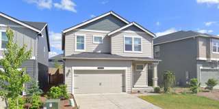 Beautiful large newer build 4 bedroom in Lipoma Firs! Gallery 1