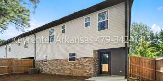 Beautiful 2 Bed, 3 Bath Home Just Off Weddington! Gallery 29