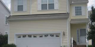 Lovely 3br/2.5ba in exc community, 2 car gar, exc deck, comm rec included!! Avail July 15, 2026! Gallery 1