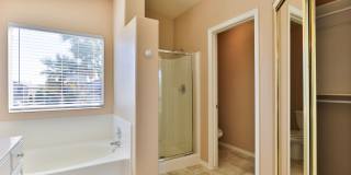 4 Bedroom/Den Gallery 29