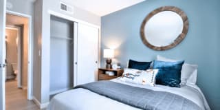 The Harlow Gallery 14