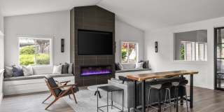 Montair at Somerset Hill Gallery 26