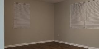 Awesomely Located 3 bedroom 2 bath Available! Gallery 9