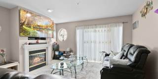 Beautiful 3 bedroom townhome Gallery 14