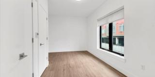 525 N MACQUESTEN PARKWAY Gallery 5