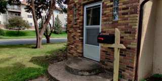 Spacious Home with an INCREDIBLE Yard! Gallery 1