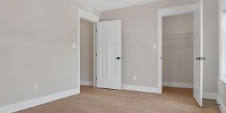 717 S Henderson Street Gallery 21