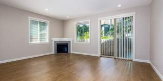 Pre- Leasing Large 3 Bedroom Home- With Garage Gallery 5