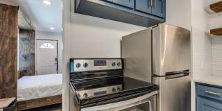 217 E Daws Street Gallery 8