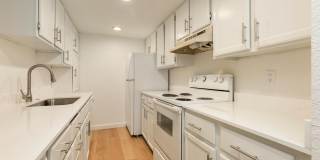 Crestwood Place Gallery 21