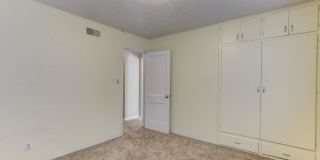 Charming 2-Bedroom Home with Spacious Backyard & Great Location Gallery 11
