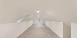 Spacious 2BR Home with Loft, Warehouse  Private River Access Mulino, OR Gallery 1