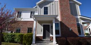 Charming 4 bed Sandy Home, with HOA in Fantastic Location!!! Gallery 1
