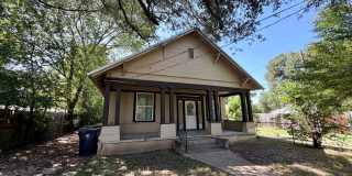 Charming 3BR in a Beautiful Park-Like Setting Gallery 1
