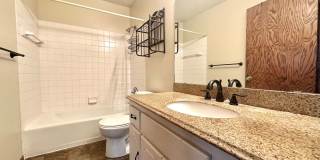 3 Bedroom Home in Maple Grove Gallery 7