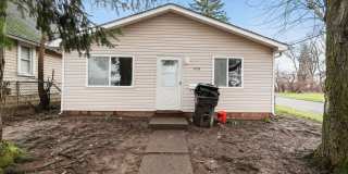 Charming 3BR House in Pontiac Gallery 29