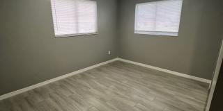 ** COMPLETELY REMODELD UNFURNISHED 2/1 DUPLEX AVAILABLE FOR MOVE-IN NOW  2024  ** ONE SMALL DOG FRIENDLY ** Gallery 15