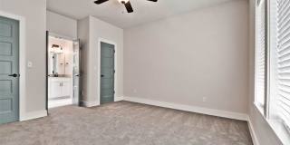 930 S College Avenue Gallery 9