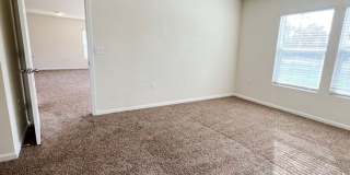 Like New 3/2 Northside home Gallery 24