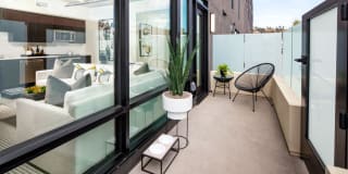 Llewellyn Gallery 18