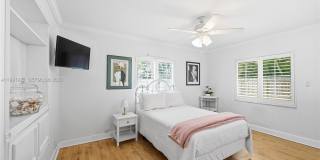 2725 SE 2nd Ct Gallery 7