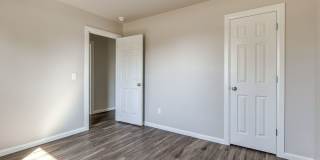 Pet-Friendly 3-Bed Home – Move-In Ready with Garage Gallery 14