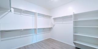 637 E Buckingham Avenue Gallery 18