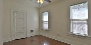Central Campus - LARGE 4 Bedroom House with off-street parking Gallery 18