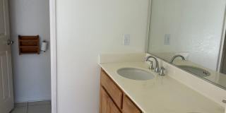 Charming 3 bdrm Crown Hills Home with Spectacular Views Gallery 13