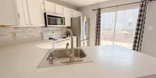 9424 SEA BREEZE Court Gallery 11