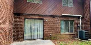3 Bedroom 2.5 Bath Townhouse Gallery 9