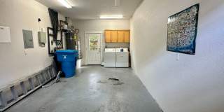 Spacious and bright 2 bed 2.5 bath Townhouse Gallery 21