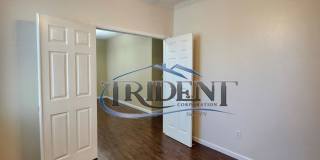 3-bedroom 2-bath home with den located in Edgewater Gallery 7