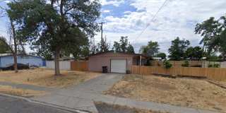 3 Bedroom Home Fully Fenced Front & Back Yards. Gallery 1