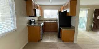 BEADNELL-QUIET UPGRADED CONDO IN GATED COMMUNITY W/ POOL Gallery 7