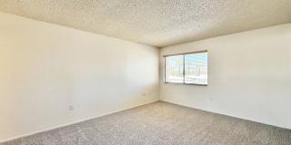 AVAILABLE NOW! 3 Bedroom 2 Bathroom Upper Level Apartment in Palm Desert!! Gallery 9