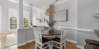 Stylish 3-bedroom townhome in Vermillion in Hustersville Gallery 21