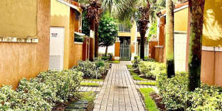 732 SW 106th Avenue Gallery 1