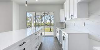 2121 BROAD WATER Drive Gallery 18