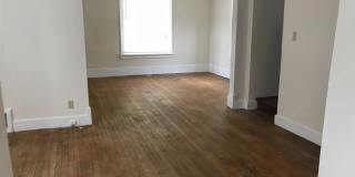 Spacious 3 bedroom 2 bathroom home in Madison! Garage space included! Gallery 5