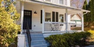 933 HENRY Avenue Gallery 1