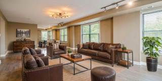 2545 West Catalpa Ave. Gallery 1