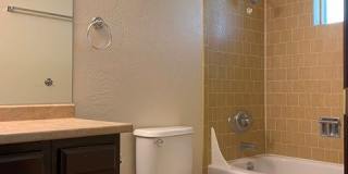 Great home in Moyina Heights Gallery 15