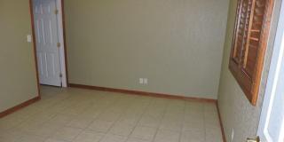 Spacious 3bed 2bath with Large Backyard! Gallery 21