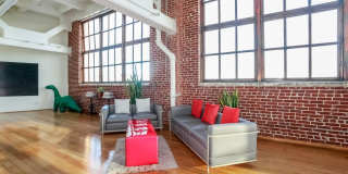 1850 E INDUSTRIAL St Gallery 2