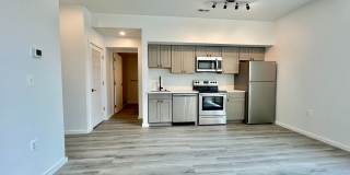 725 W Pratt Gallery 55