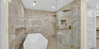 2900 Greenbriar Boulevard Gallery 21