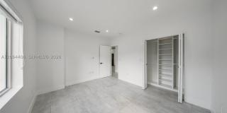 1935 SW 24th Ter Gallery 12