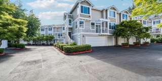 Spacious 3BR Bothell End-Unit Townhome with 3-Car Garage Gallery 1