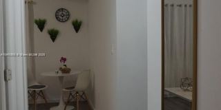 810 7th St Gallery 10